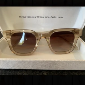 Chimi 04 - Säljer mina chimis i modellen 04! Sparsamt använda och är i mycket bra skick/nyskick💕