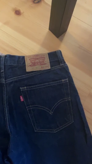 Levi’s jeans  - Raka ben, bra kvalite nästan oanvända i bra skick 
