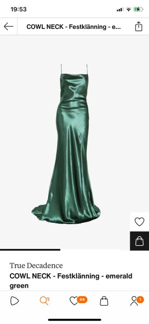 Grön bal/festklänning - Säljer min jättefina mörkgröna balklänning som jag använt en gång på min bal, den är i bra skick. Nypris 1600kr.