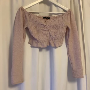 Ljusrosa topp - Ljusrosa topp som är storlek M men passar mig som har xs/s