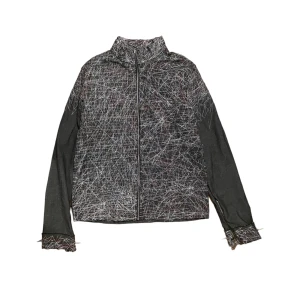 Distressed denim jacket with studs  - Allt gjort för hand från grunden, zippers på båda ärmarna, 6 nitar på varje ärm också, 