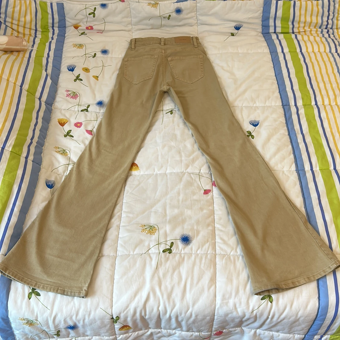 Beiga utsvänga Jeans - 91