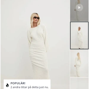 Klänning - Fin klänning! Använd ändats en gång. 💗🌟