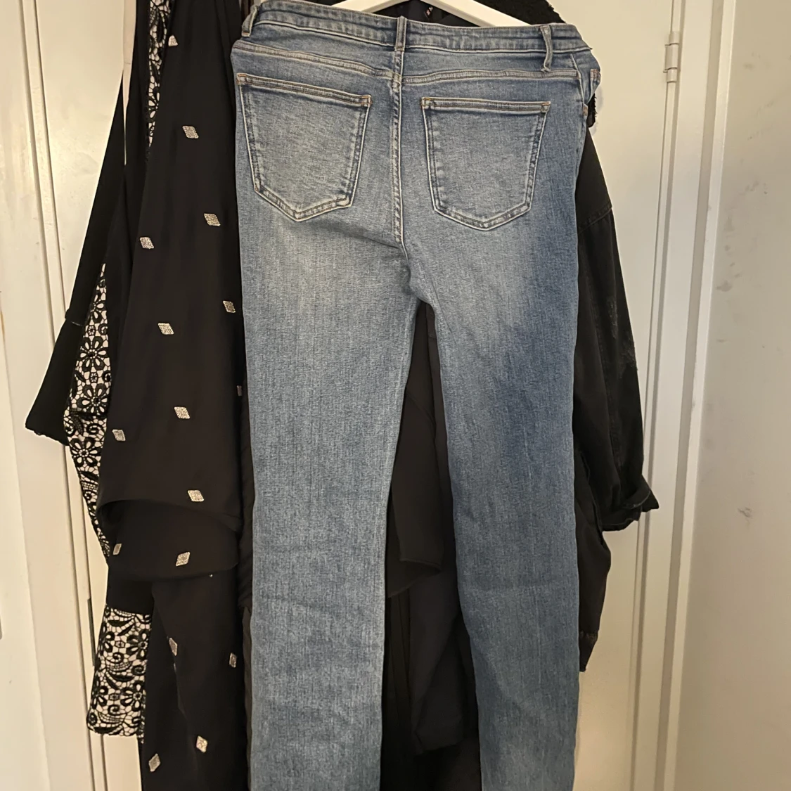 Jeans från Zara 150kr - 91