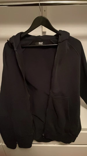 Raf simons hoodie  - Raf by raf simons hoodie galet rare och limiterad då raf inte gör kläder längre 