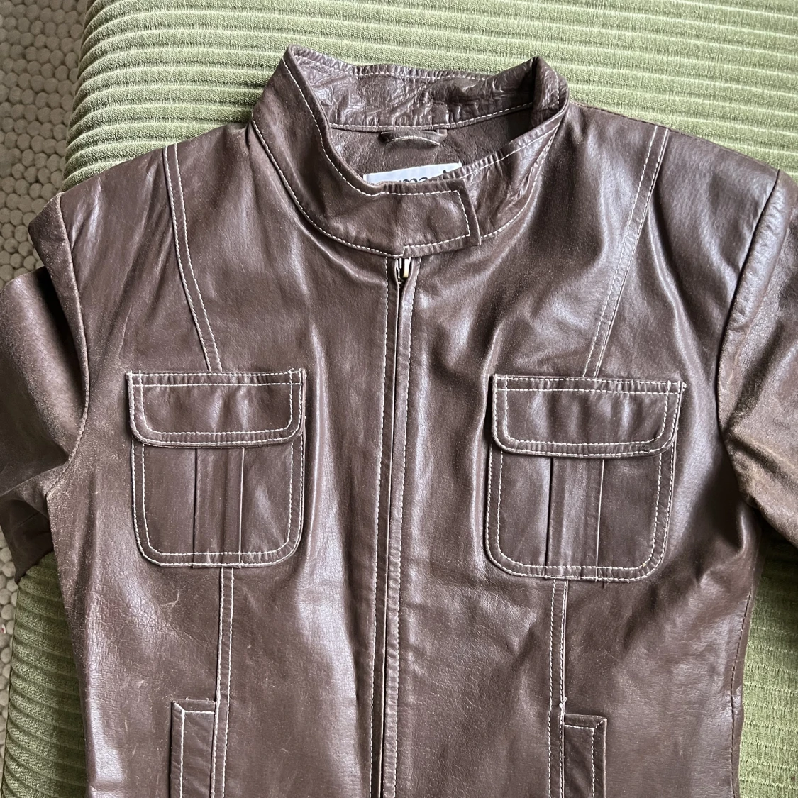 Brun skinnjacka  - 91