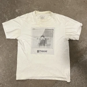 Element T-Shirt - Element Tshirt storlek M. Skriv för frågor/pris förslag/mer info