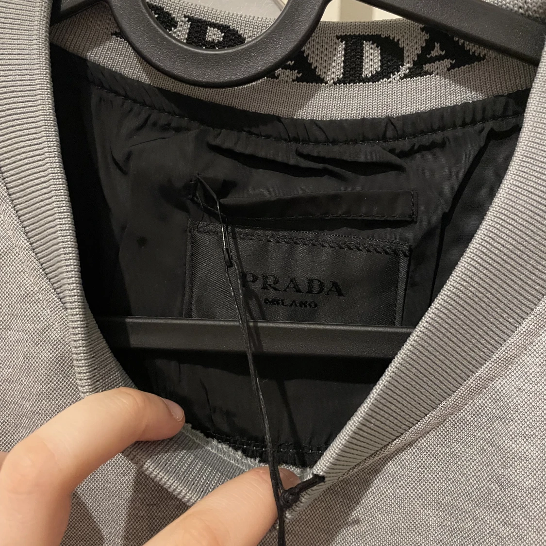 Ny Prada T-shirt med etikett - 91