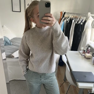 Stickad tröja - Fint skick!