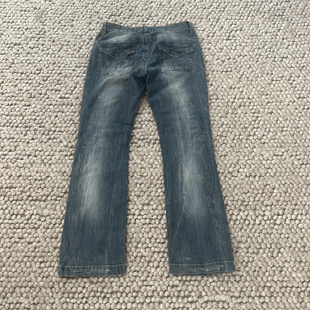 Low waist jeans!  Waist : 30 Length : 32, kontakta gärna vid frågor 💖. Jeans & Byxor.