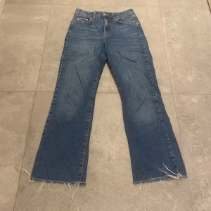 Blå jeans - Blåa jeans som används några gånger, nypris 499👌🏼❤️