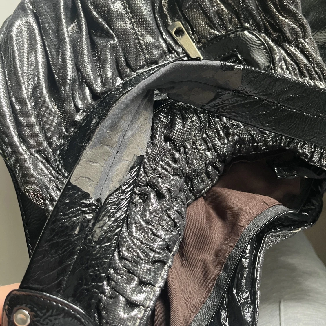 Rymlig väska svart/silvrig - 91