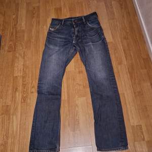 Diesel jeans i storlek 30x34