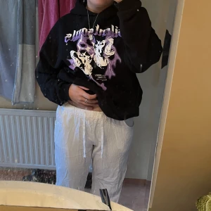 Linnebyxor - Vita linnebyxor ifrån shein men är väldigt bra kvalite på! Storlek S