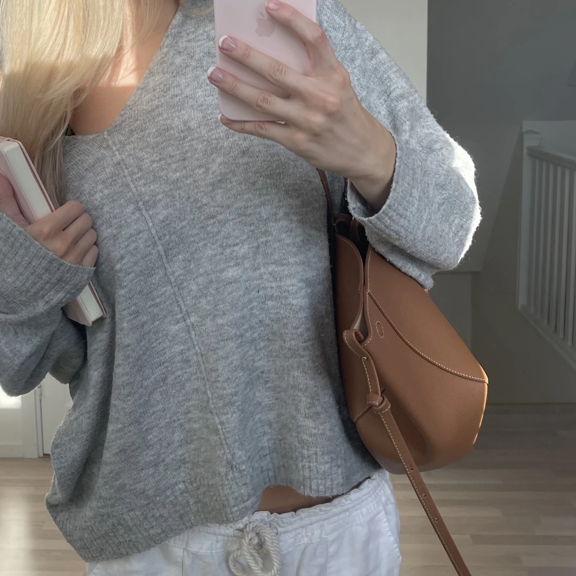 Grå stickad tröja  - 90