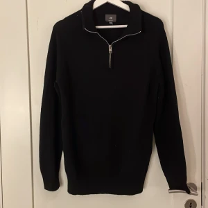 Stickad polotröja  - Använd få tal gånger 