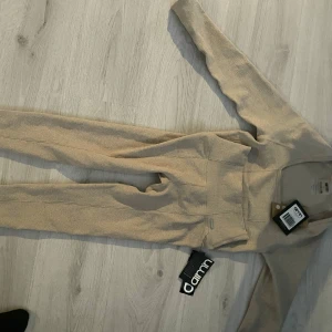 Aimn luxe seamless - Oavänt med lappar kvar, xs på tightsen och s på toppen.