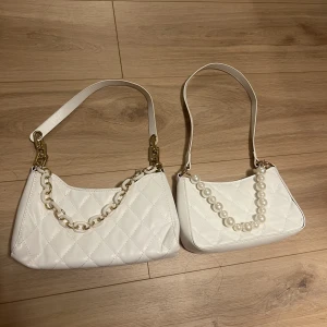 Två vit handväska  - Fin detalj 