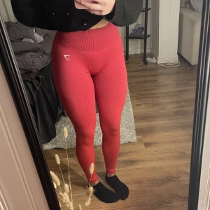 Gymshark tights - Gymshark träningstights. Endast använda 2 gånger så väldigt bra skick! Storlek xs. 