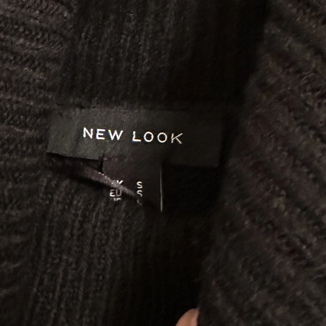 Svart stickad tröja - 91