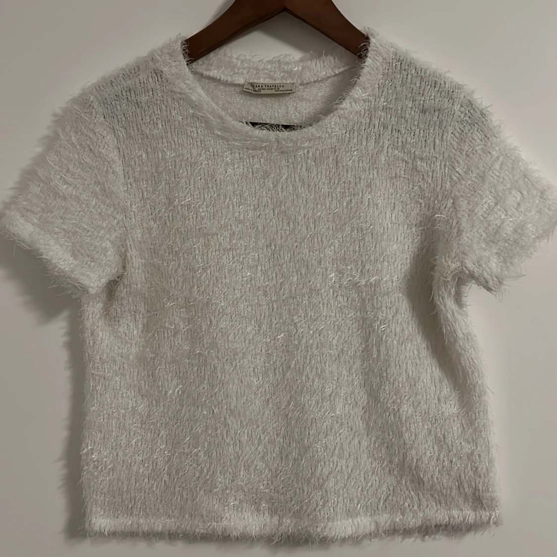 Vit kortärmad tröja