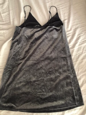 Fest - Längre tröja till fest. Bra skick