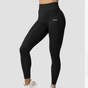 Gym tights - Tights från icaniwill som endast är använda en gång då dom sen blivit för små. Seamless modell. 