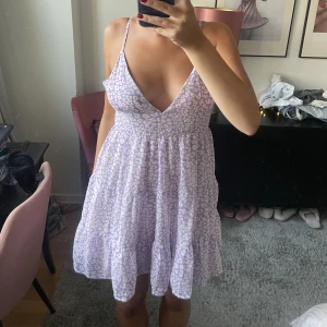 Klänning - Leopard klänning. Aldrig använd.