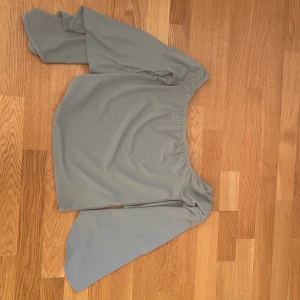 Topp - Topp från Gina tricot 