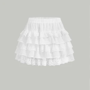 Vit kjol - Super söt vit kjol som tyvärr inte kommer till användning.