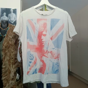 David Bowie t-shirt - Söker ny ägare 🤗
