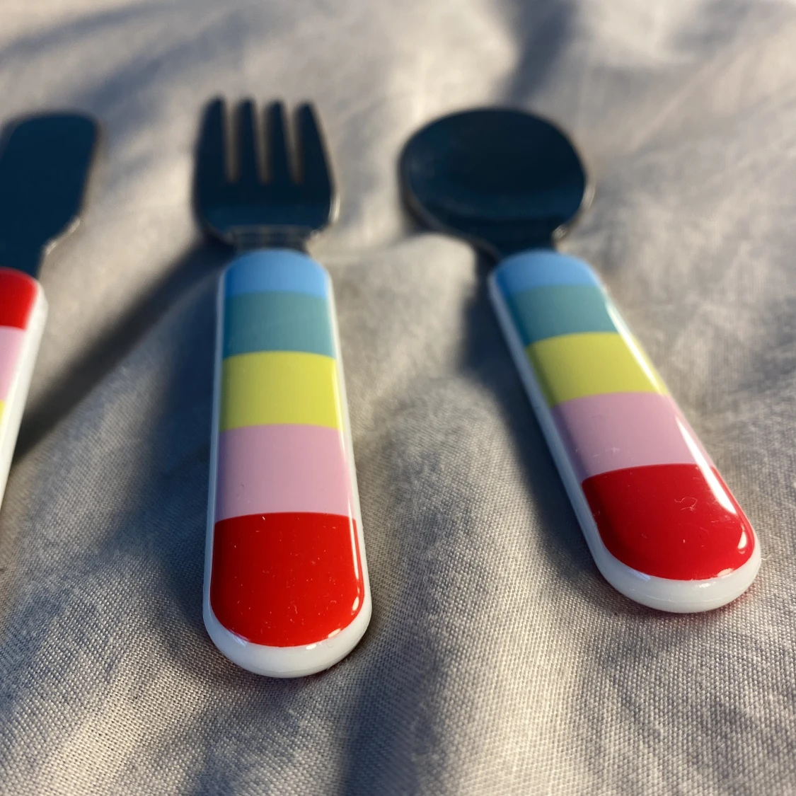 Barn bestick regnbåge 3 pack sked, gaffel och kniv  - 90