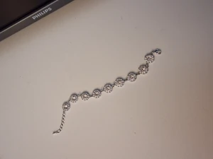 Armband Lily and rose - Jättefint armband från Lily and Rose. Använt ett fåtal gånger. Så i väldigt bra skick 🩷