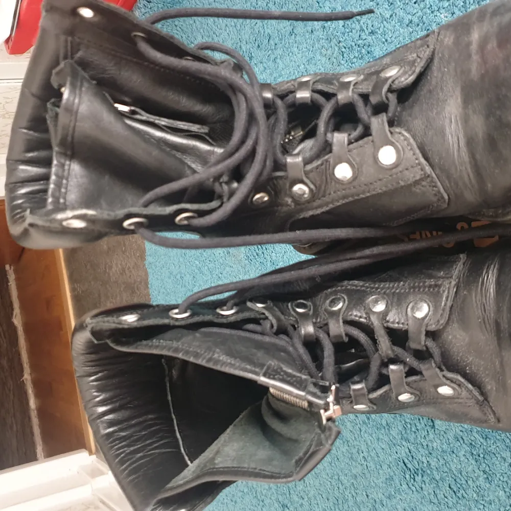 Mina gamla boots som har inte använt mycket, . Skor.