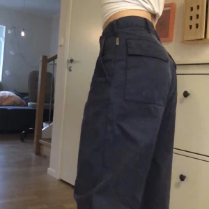 ARMANI JEANS - Skitsnygga. Inga tecken på användning. Är 165. Skriv om du har några frågor 💖