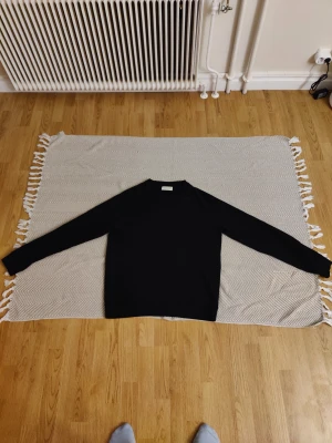 Piere One Sweatshirt - Tröja i utmärkt skick. Piere One. Medium. 