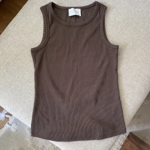 Linne - Ribbat linne från Sisters Point i storlek s. Sparsamt använt och i gott skick.  