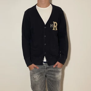 Replay Kofta - Replay Kofta - storlek M - varan är i jätte fint - modellen är 188cm och 83kg - vid frågor eller funderingar är det bara att skriva!