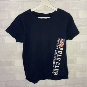 Saint vincent t-shirt! - En svart saint vincent T-shirt, använd ca 1-5 ggr. Storlek 160