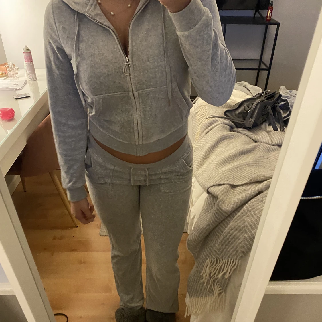 Juciy couture sätt.