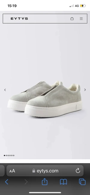 Gråa eytys - Säljer nu mina gråa eytys i strl 38. De är i okej skick för har inte använt dom så mycket för dom inte passar. Nypris är 2500 kr.💕