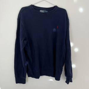 Ralph lauren sweatshirt  - Storlek L är som en M Tjock i materialet och fin overzise modell