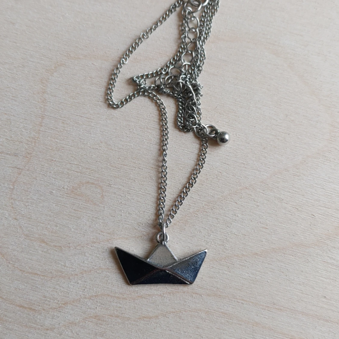 Origami boat necklace - 90