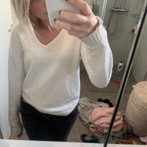 Stickad tröja  - Mysig tröja från vila! Knappt använd❤️‍🔥❤️‍🔥