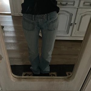 Diesel byxor  - Ett par ljus blåa diesel Bootcut byxor i väldigt bra skick, storlek 25. Skriv om du undrar något. Pris kan diskuteras