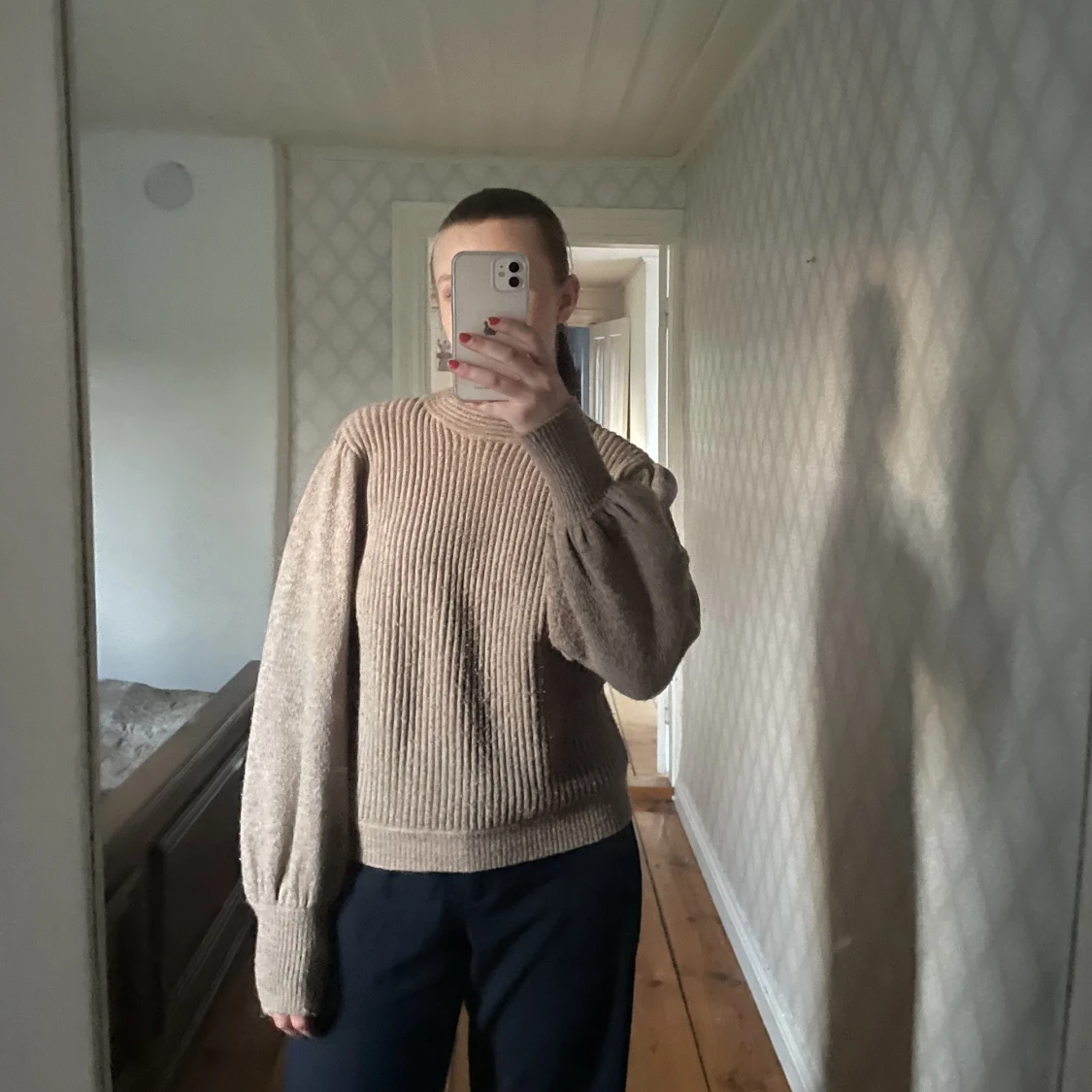 Mönsterstickad tröja