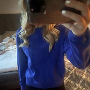 Jätte fin blå sweatshirt från Cubus! Ny pris 299kr säljer för 90kr!!❤️