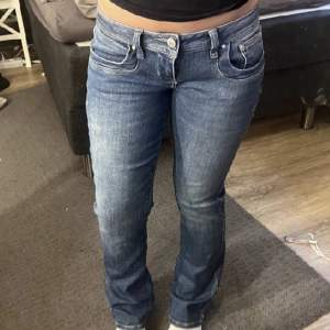 Säljer mina ltb valerie jeans bootcut💞toppskick och knappt använda, nypris 800kr💞