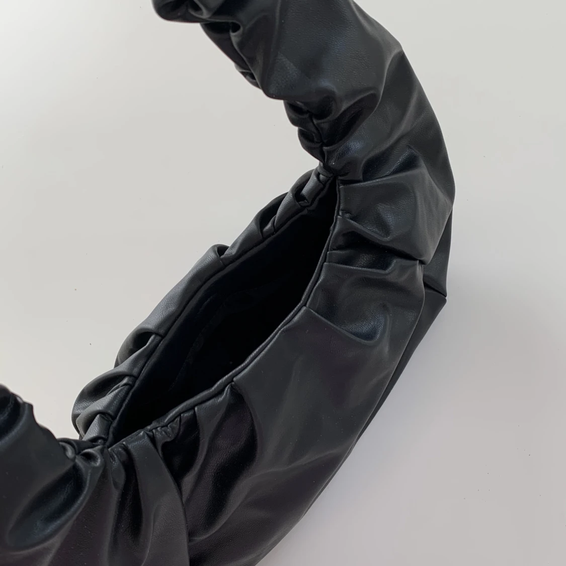 Handväska från Monki - 91