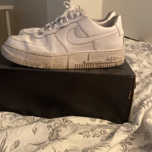 Nike air force 1 - Storlek 42, ganska använda